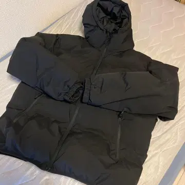 블랙 다운 자켓 후드 부착 XL