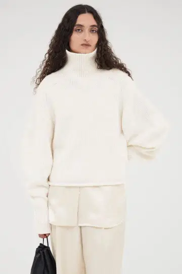 [ (im)perf. ] Contour Turtle Neck Knit