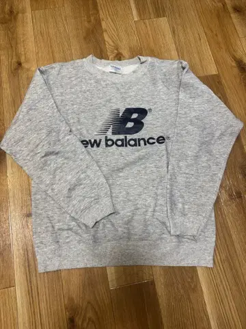 남녀 공용 new balance 그레이 맨투맨