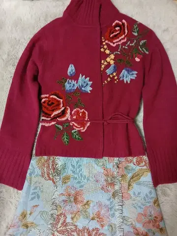 케이타 마루야마 카슈쿨 가디건