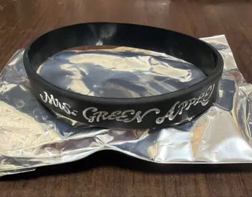 미세스 GREEN APPLE 미세스 팝업 스토어 라바밴 블랙