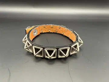 언리얼에이지 ANREALAGE 스터드 가죽 블레스