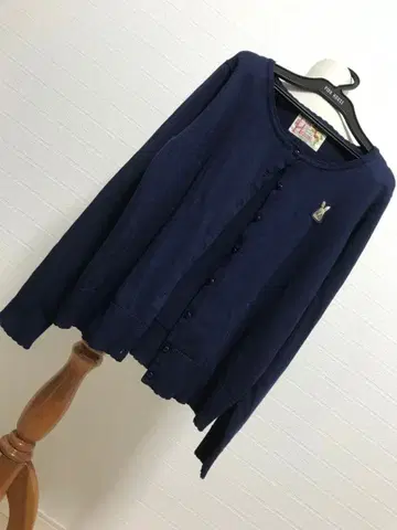 핑크하우스 토끼 아플리케 단추식 안감 꽃무늬 원단 가디건 네이비 계열