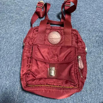 닥터 마틴 버건디 백팩