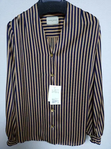 [ 미사용 ] UNITED ARROWS 런던 스트라이프 V넥 셔츠