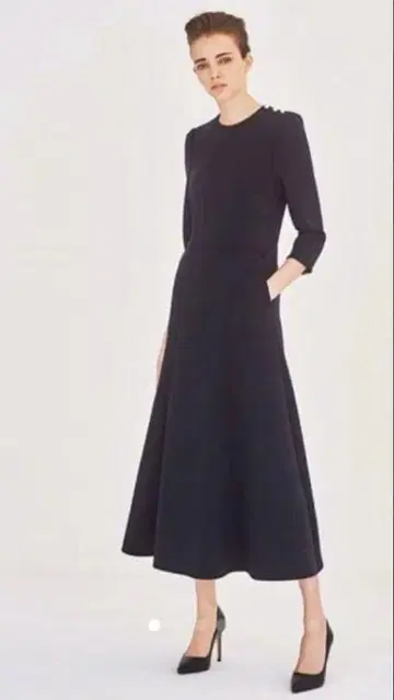 보더스 앳 발코니 원피스 펄 버튼 포함