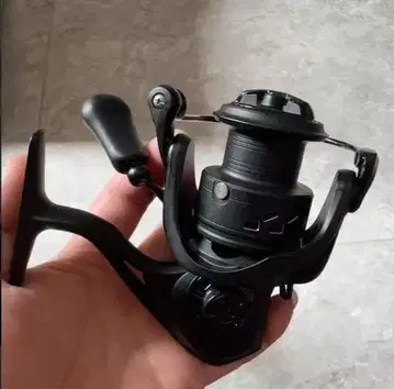 블랙 스피닝 릴 왼쪽 릴