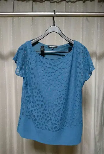 LAUTREAMONT 파랑 레이스 상의 38