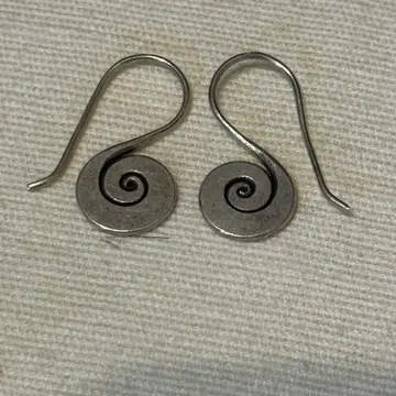 카렌 실버 귀걸이 스위링