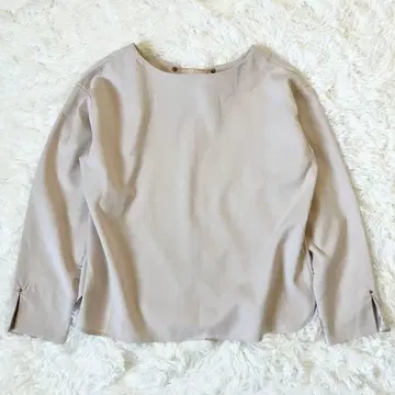 [ 미사용 새상품 ] 콜라주 개럴개런트 긴팔 티셔츠 베이지 F