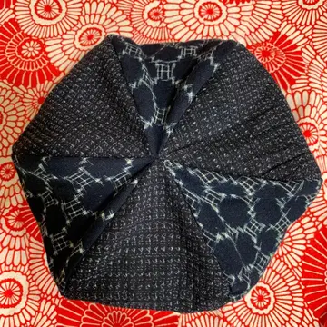 체크무늬 베레모