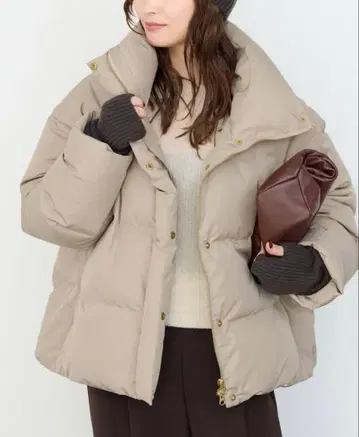 Deuxieme Classe 쇼트 다운 자켓 베이지 MUSE