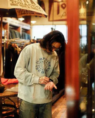 타투 스튜디오 야마다 잡314 콜라보 맨투맨