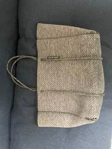 STATE OF ESCAPE 메쉬 토트백 그레이