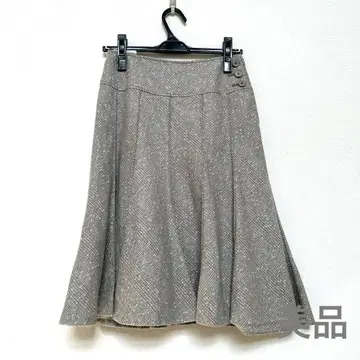 새상품급 anysis 그레이 플레어 스커트 무릎 기장 M 사이즈