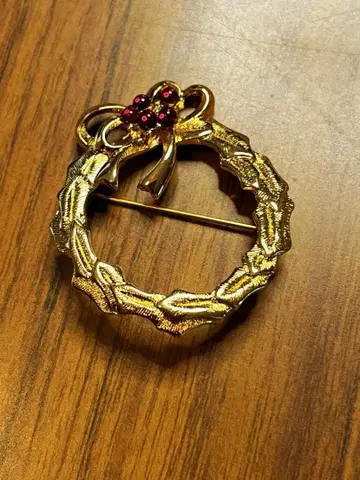 모네 크리스마스 리스 브로치 골드