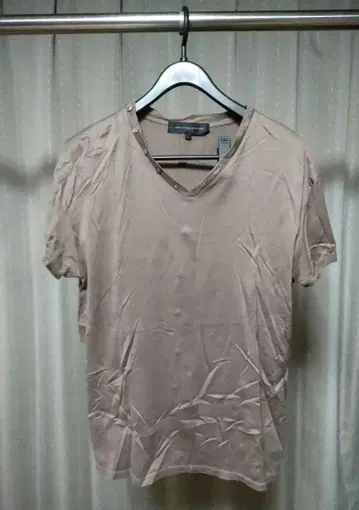 GREEN LABEL RELAXING 베이지 V넥 반팔 T셔츠