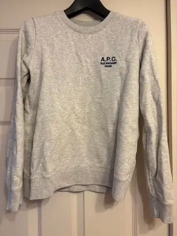A.P.C. 로고 맨투맨
