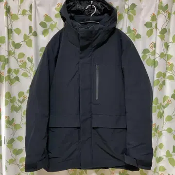 유니클로 하이브리드 다운 후드티 다운 자켓 네이비 S 439999