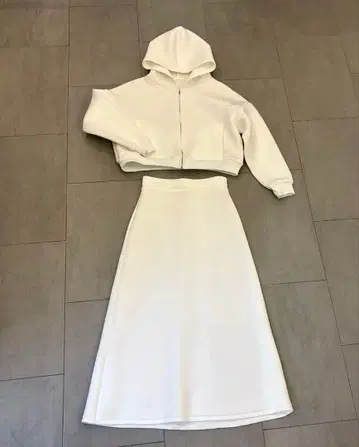 Narcissus 후드티 & 스커트