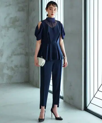 오픈 숄더 상의 & 팬츠 드레스 셋업