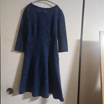 아나이 네이비 체크 무늬 A라인 원피스