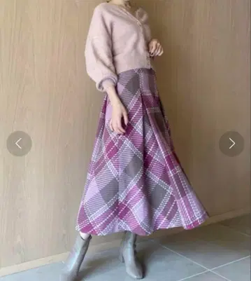 로빙 체크 플레어 스커트