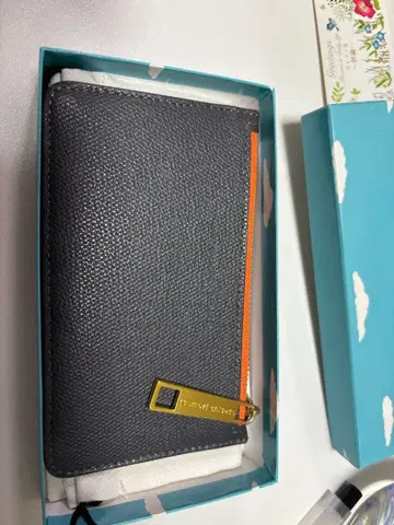 [ 새상품급 박스 포함 ] 츠모리치사토 프래그먼트 케이스 지갑