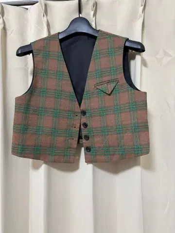 브라운 그린 체크 무늬 베스트
