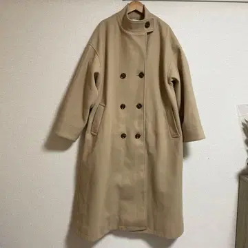 베이지 더블 버튼 롱 코트