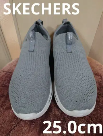 스케쳐스 슬립온 그레이 25cm 10/31까지 최종 가격 인하