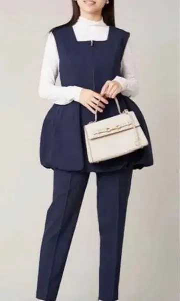 [택 포함 새상품] CELFORD 파룬헤 플럼 셋업 네이비 36