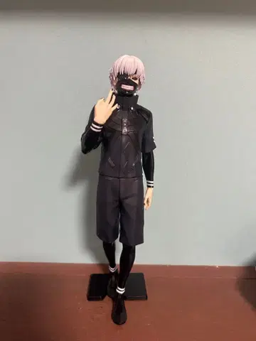 도쿄 구울 카네키 켄 피규어