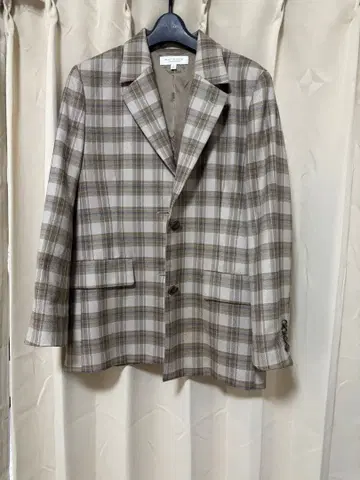 체크 무늬 테일러드 자켓