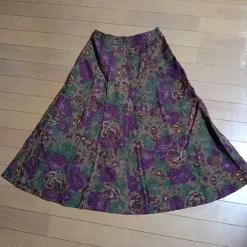 더 스카치 하우스 꽃무늬 플레어 스커트