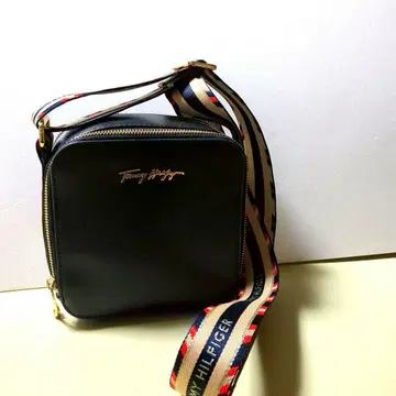타미힐피거 블랙 숄더백