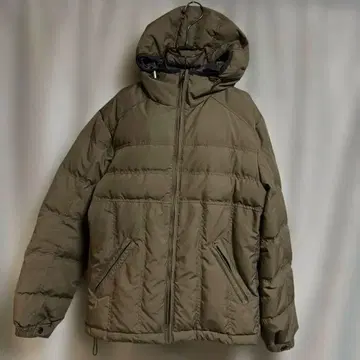 유니클로 카키 후드 부착 프리미엄 다운 자켓