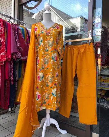 쿠르타, 팬츠와 숄 (3세트)