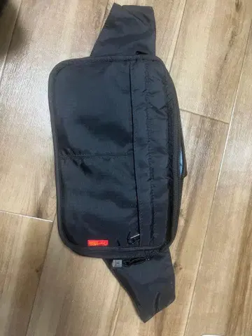 블랙 바디백 웨스트 파우치