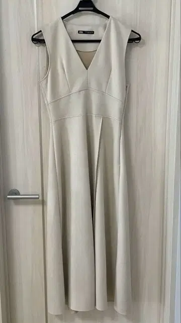 ZARA 페이크 스웨이드 오버롤 스커트 베이지 사이즈 XS