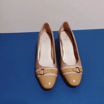 베이지 계열 펌프스 24cm