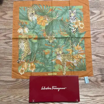 미사용 Ferragamo 페라가모 미니 스카프