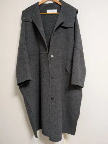 LE CIEL BLEU 후디드 오버 코트