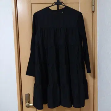 택 포함 미사용 새상품 WCJ 티어드 원피스 블랙