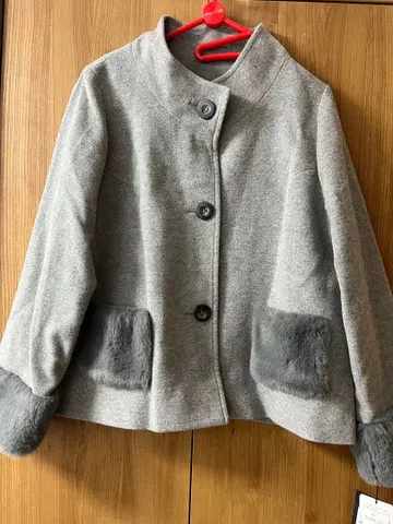 그레이 퍼(fur) 부착 자켓 L 사이즈