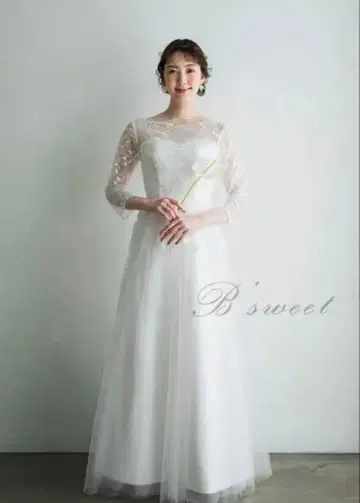 화이트 웨딩 드레스 A라인 레이스 슬리브