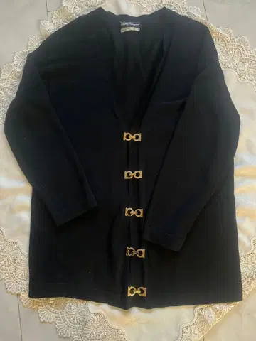 새상품급 페라가모 가디건 자켓 블랙