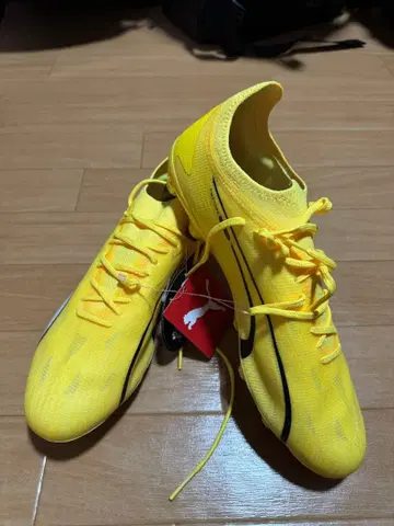 푸마 축구 스파이크 27.5cm 정가의 반값