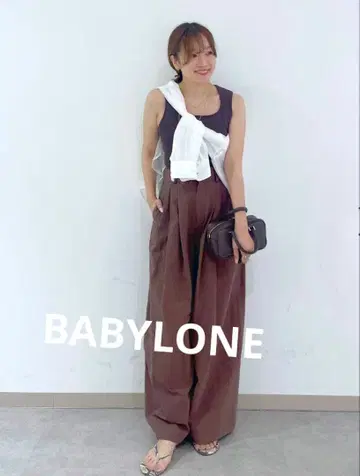 BABYLONE 웨더 턱 볼륨 팬츠 11월 말까지 게재
