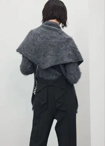 백리본이 달린 블랙 와이드 팬츠